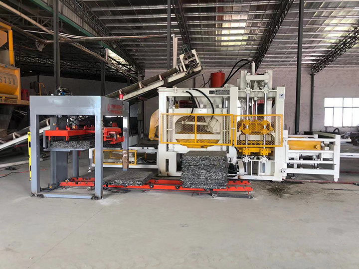 PC仿石磚機(jī)運用