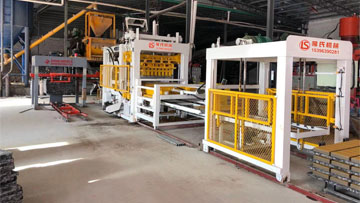 PC磚、透水磚生產(chǎn)現(xiàn)場(chǎng)